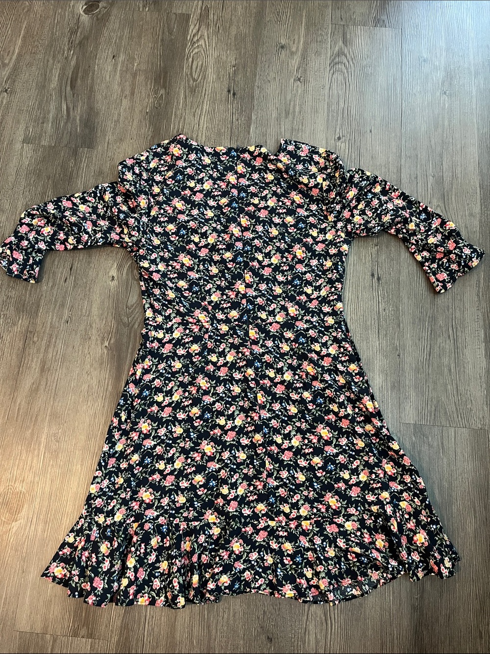OASIS Floral Ruffle Hem Dress - Picture 3 of 4